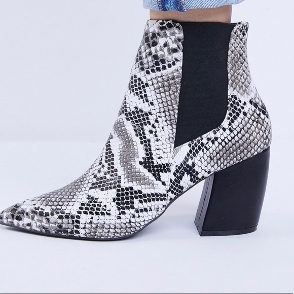 Snakeskin booties - Picture 3 of 8